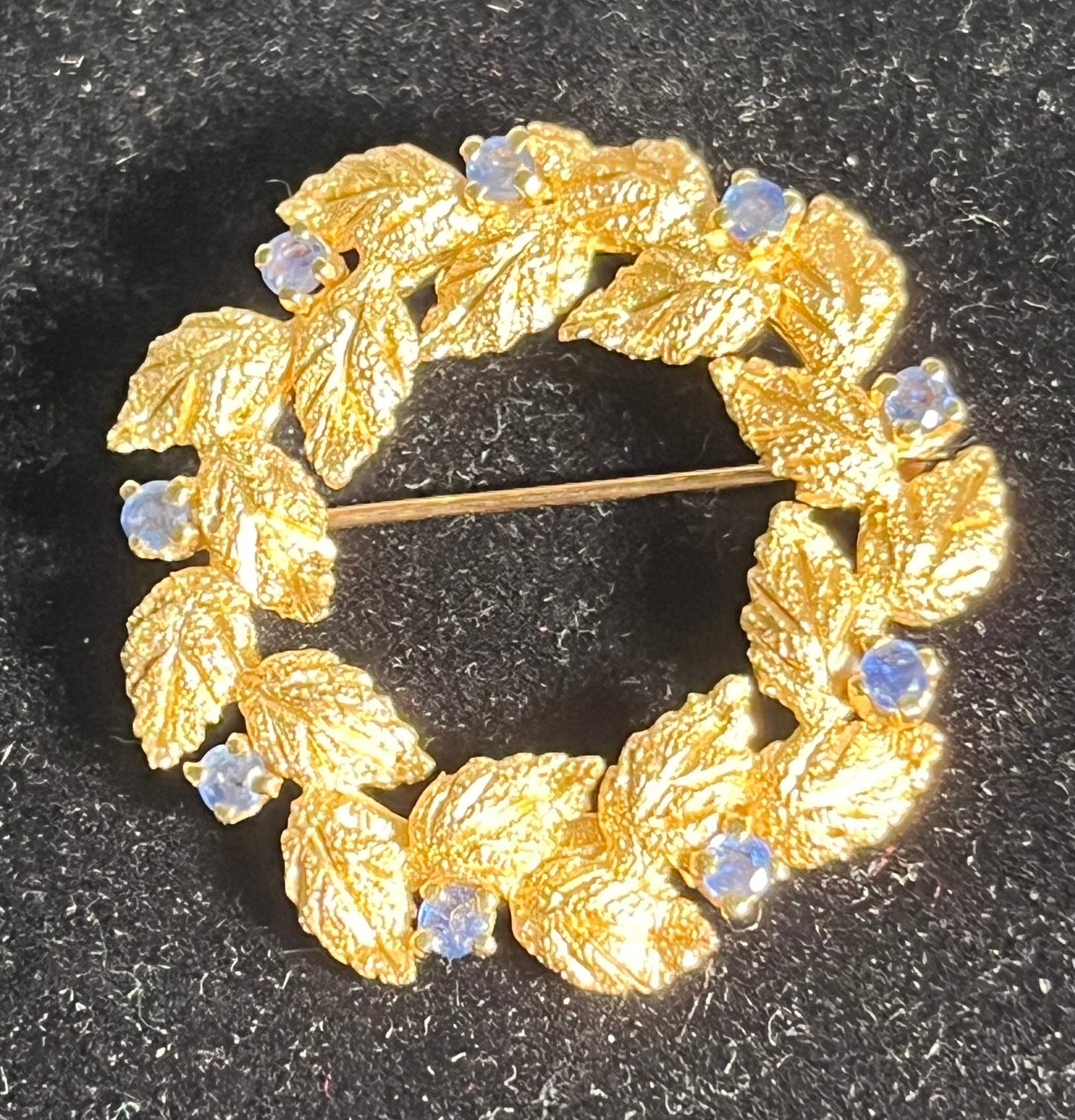 14K Gold Circle Pin with Sapphires