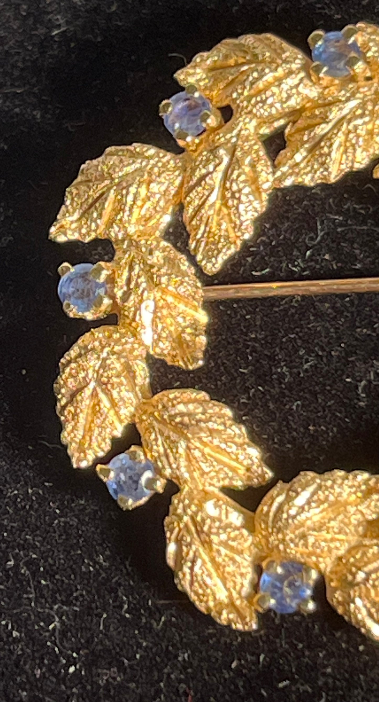 14K Gold Circle Pin with Sapphires