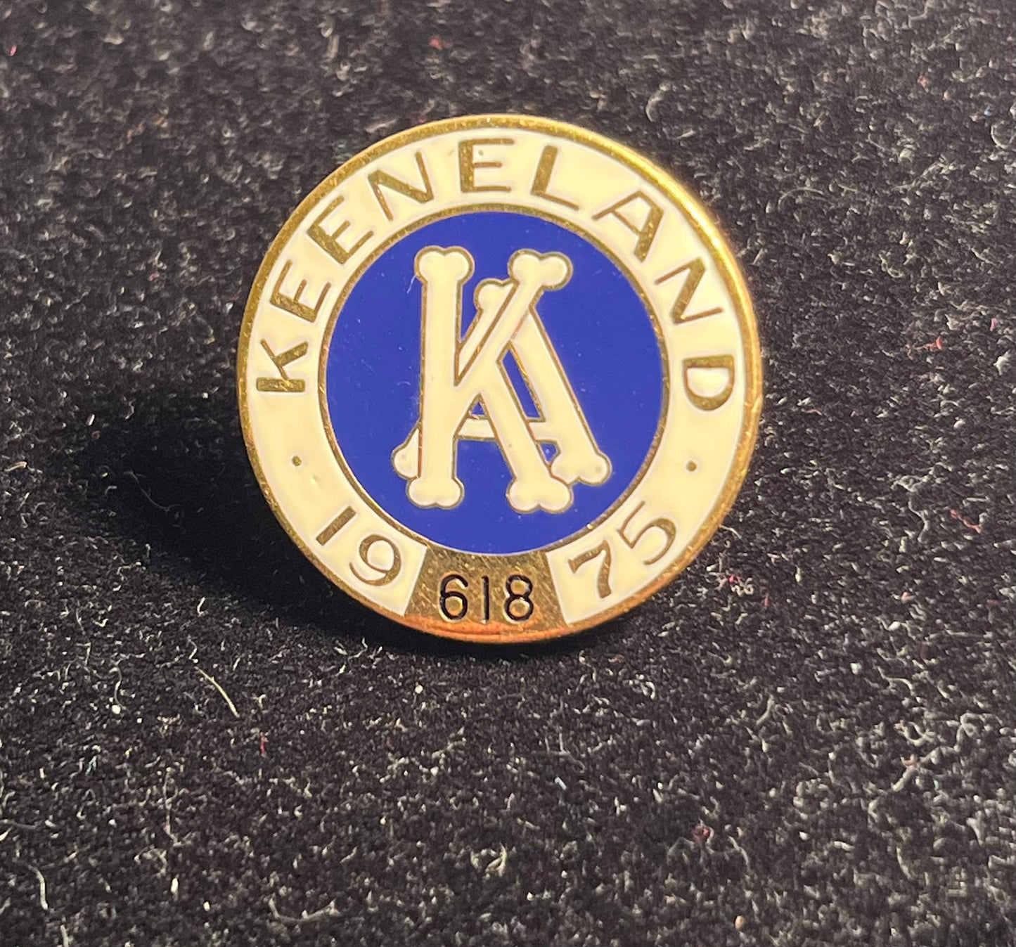 Vintage 1975 Keeneland Association Lapel Pin