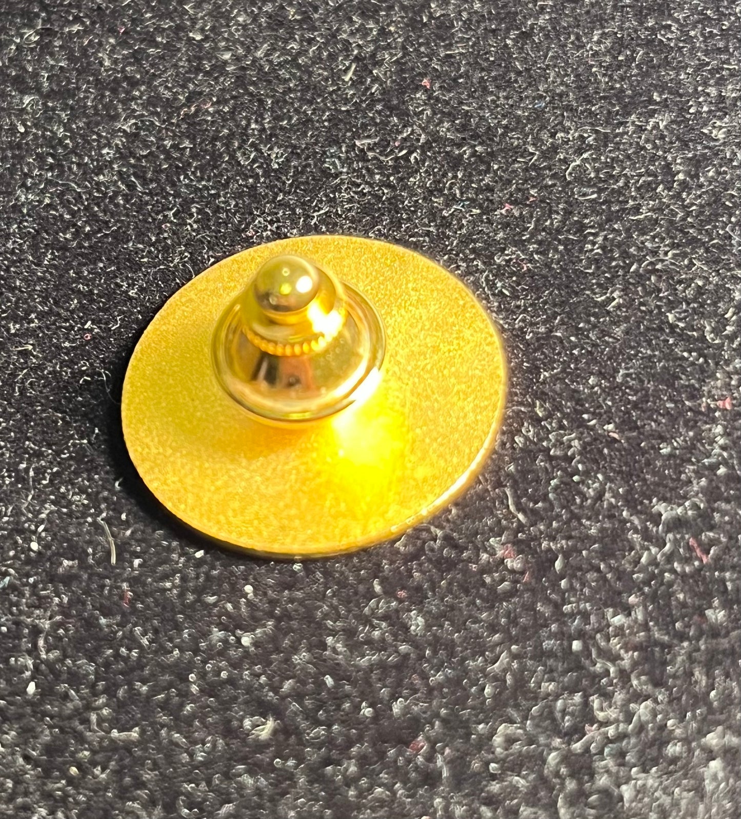 Vintage 1974 Keeneland Association Lapel Pin