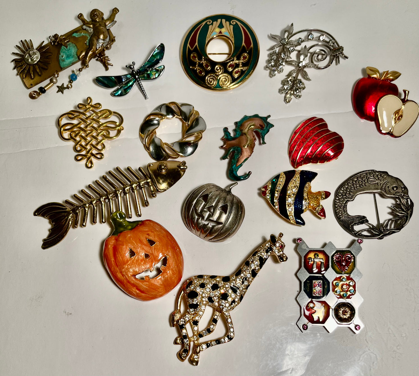Collection of Brooches (16)