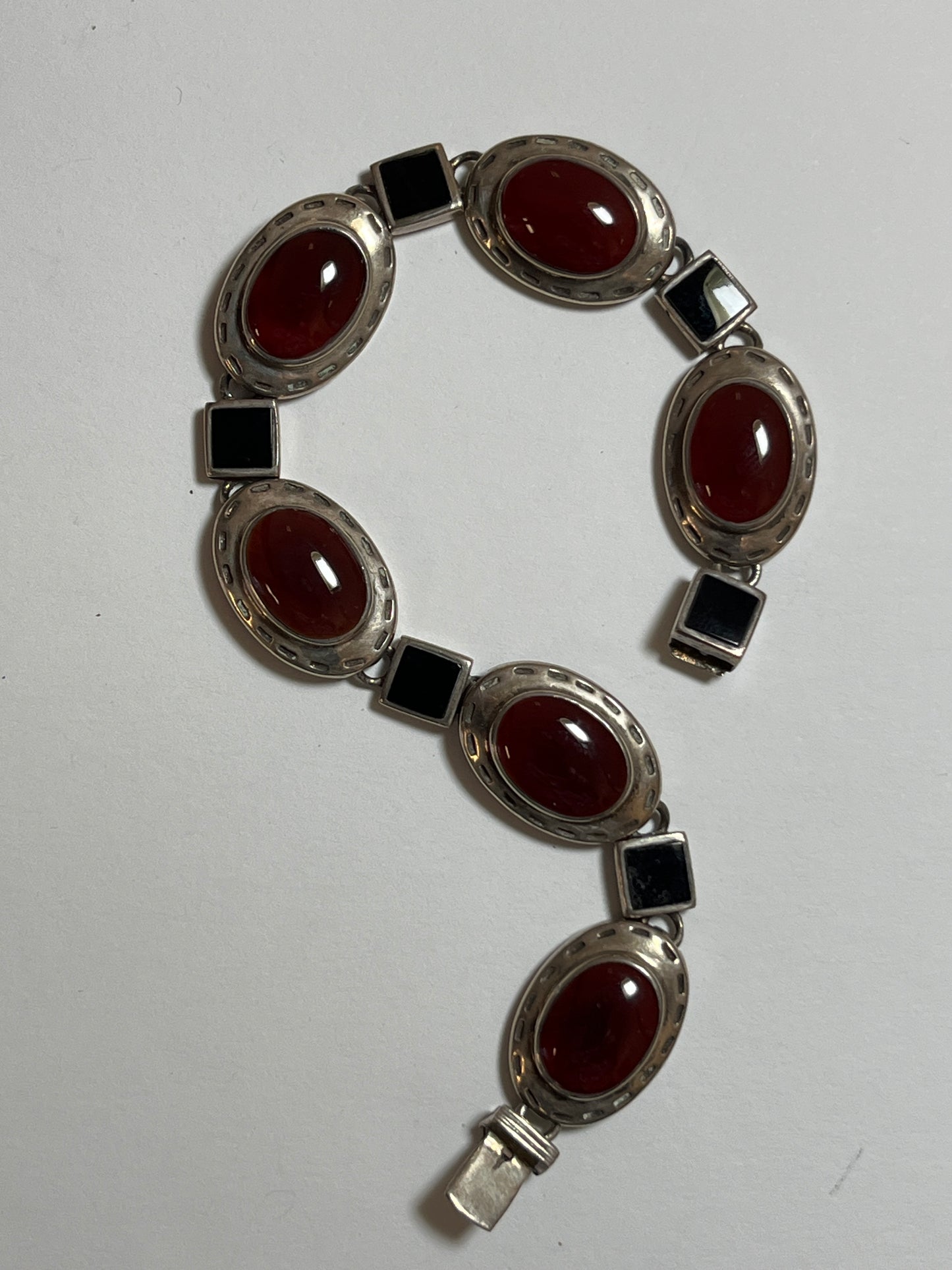 Sterling Silver Carnelian & Black Onyx Bracelet