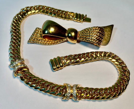 Vogue-Bijoux Necklace & Brooch