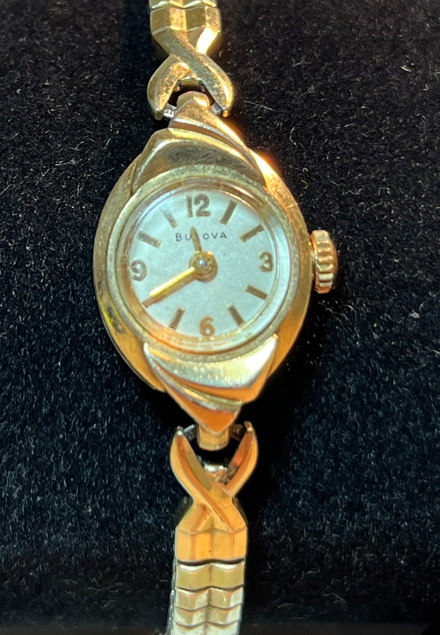 Vintage Ladies Bulova Wristwatch