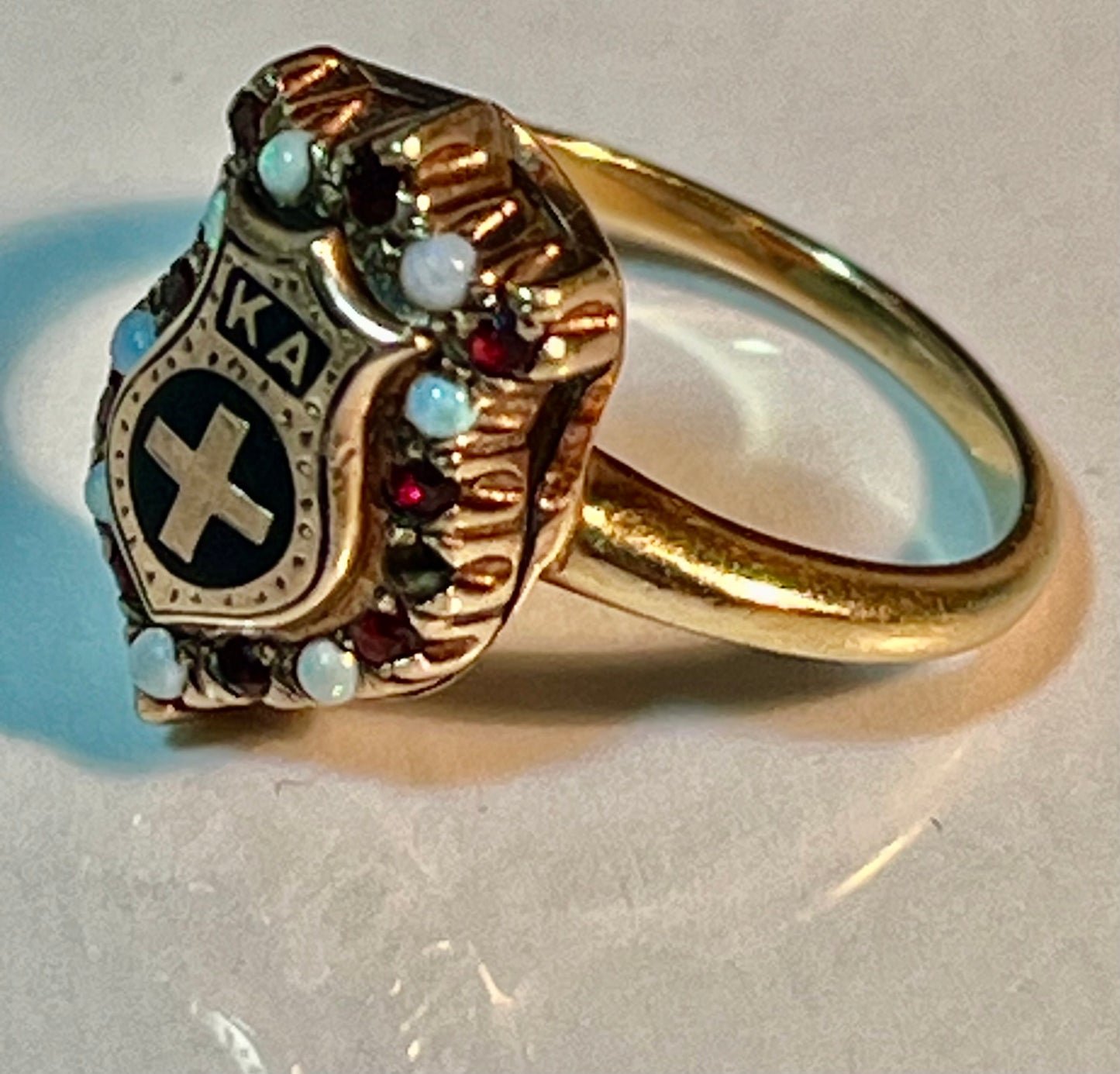 Vintage KA Gold-Toned Ring Size 5