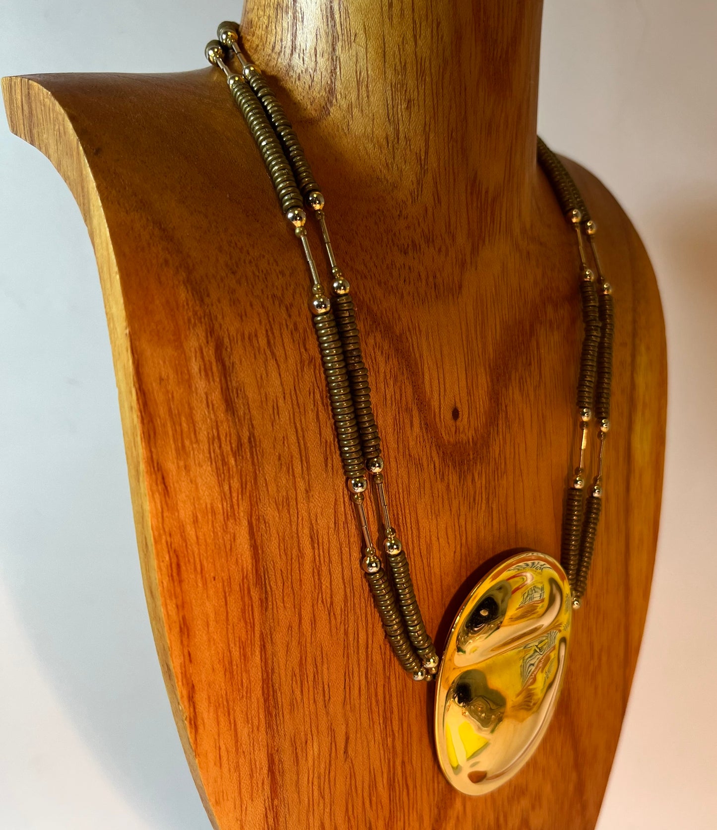 Vintage 1985 Carlton Ridge Necklace