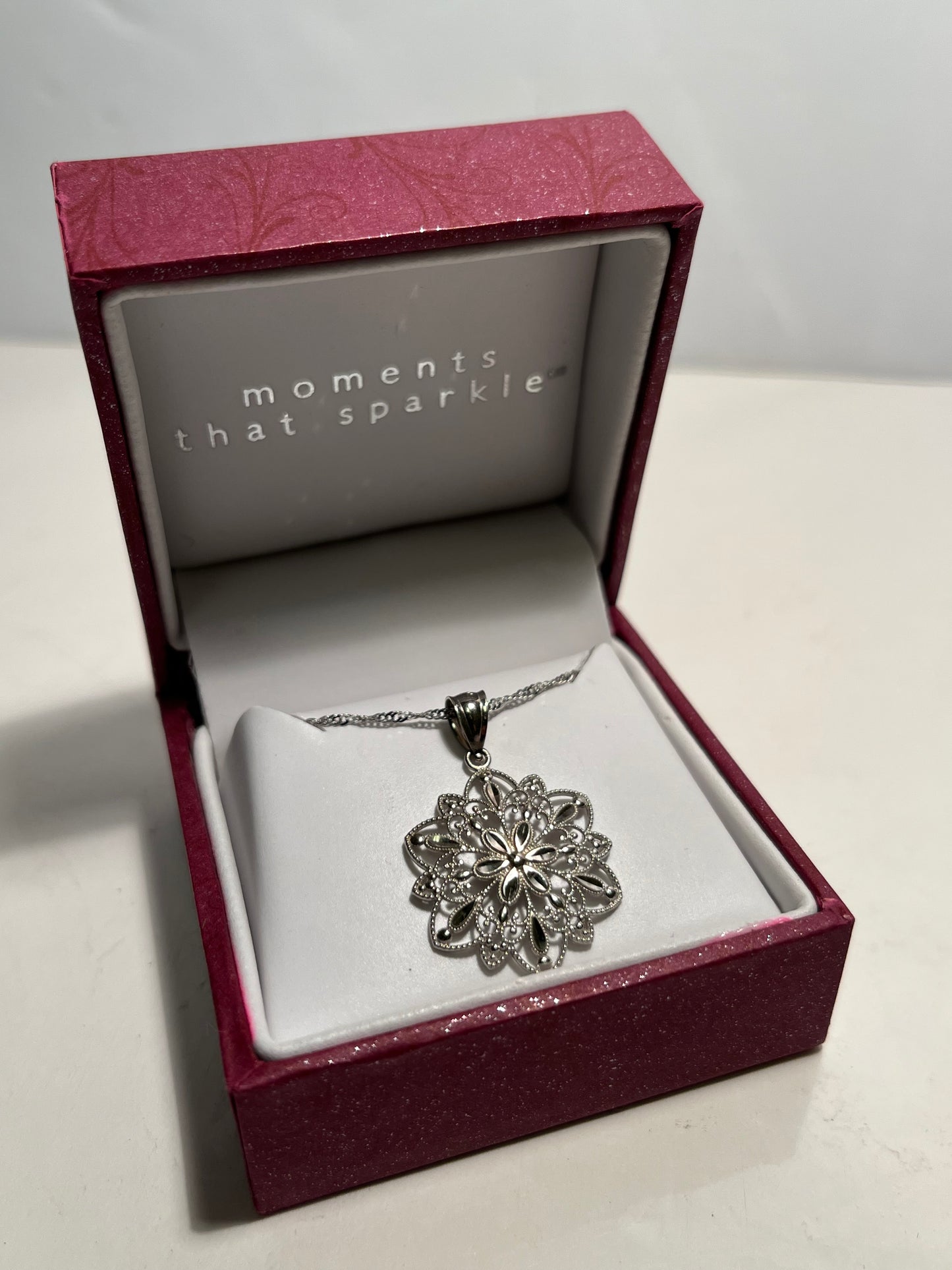 14K Gold Pendant & Chain